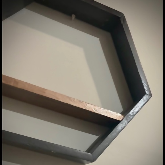 🌾 Hex wall shelf - Picture 3 of 3